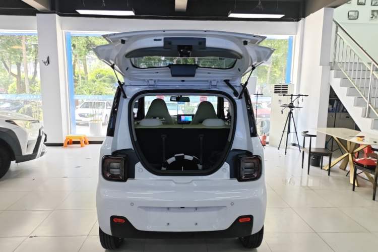 Used Geely Galaxy Panda 2023 Panda Mini 200km Dynamic Bear Trunk