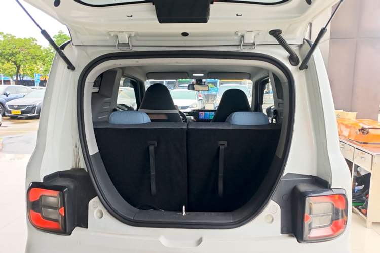 Used Geely Galaxy Panda 2023 Panda Mini 200km Endurance Bear Trunk