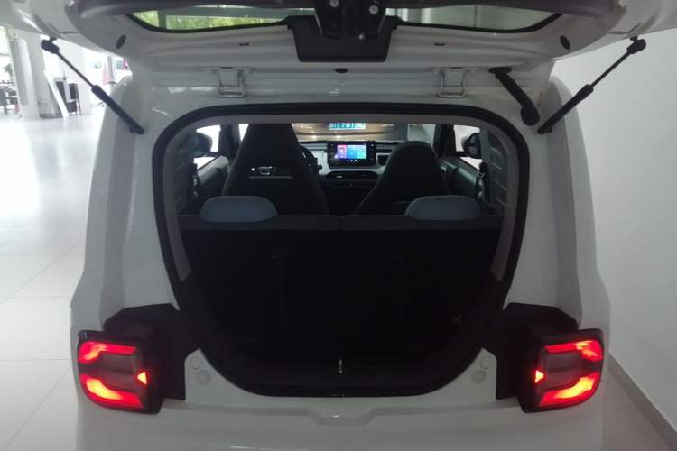 Used Geely Galaxy Panda 2023 Panda Mini 200km Dynamic Bear Trunk
