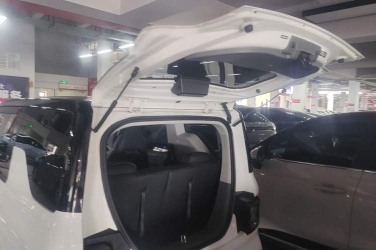 Used Geely Galaxy Panda 2023 Panda Mini 200km Endurance Bear Trunk