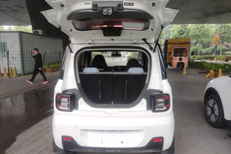 Used Geely Galaxy Panda 2023 Panda Mini 200km Endurance Bear Trunk