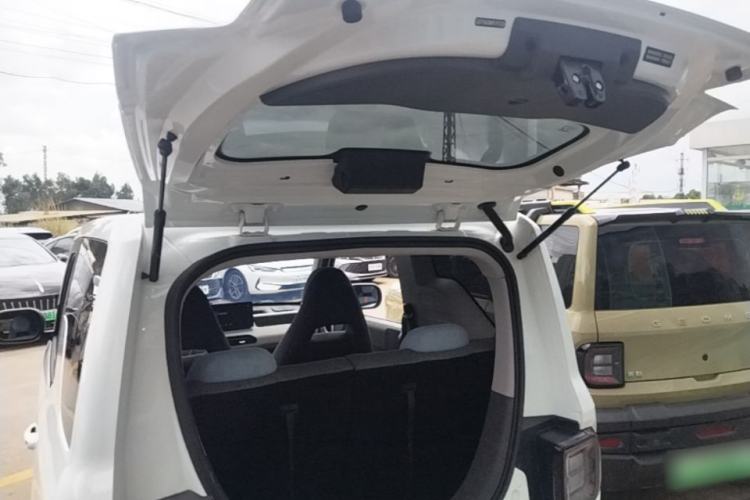 Used Geely Galaxy Panda 2023 Panda Mini 200km Endurance Bear Trunk