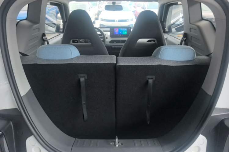 Used Geely Galaxy Panda 2023 Panda Mini 200km Endurance Bear Trunk