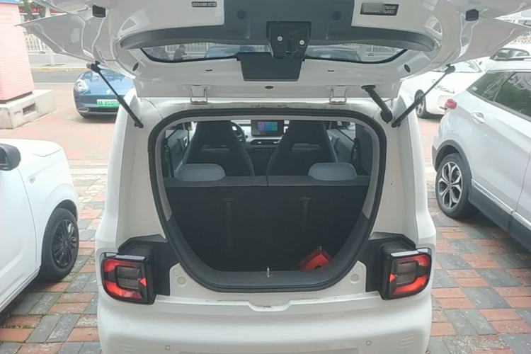 Used Geely Galaxy Panda 2023 Panda Mini 200km Endurance Bear Trunk