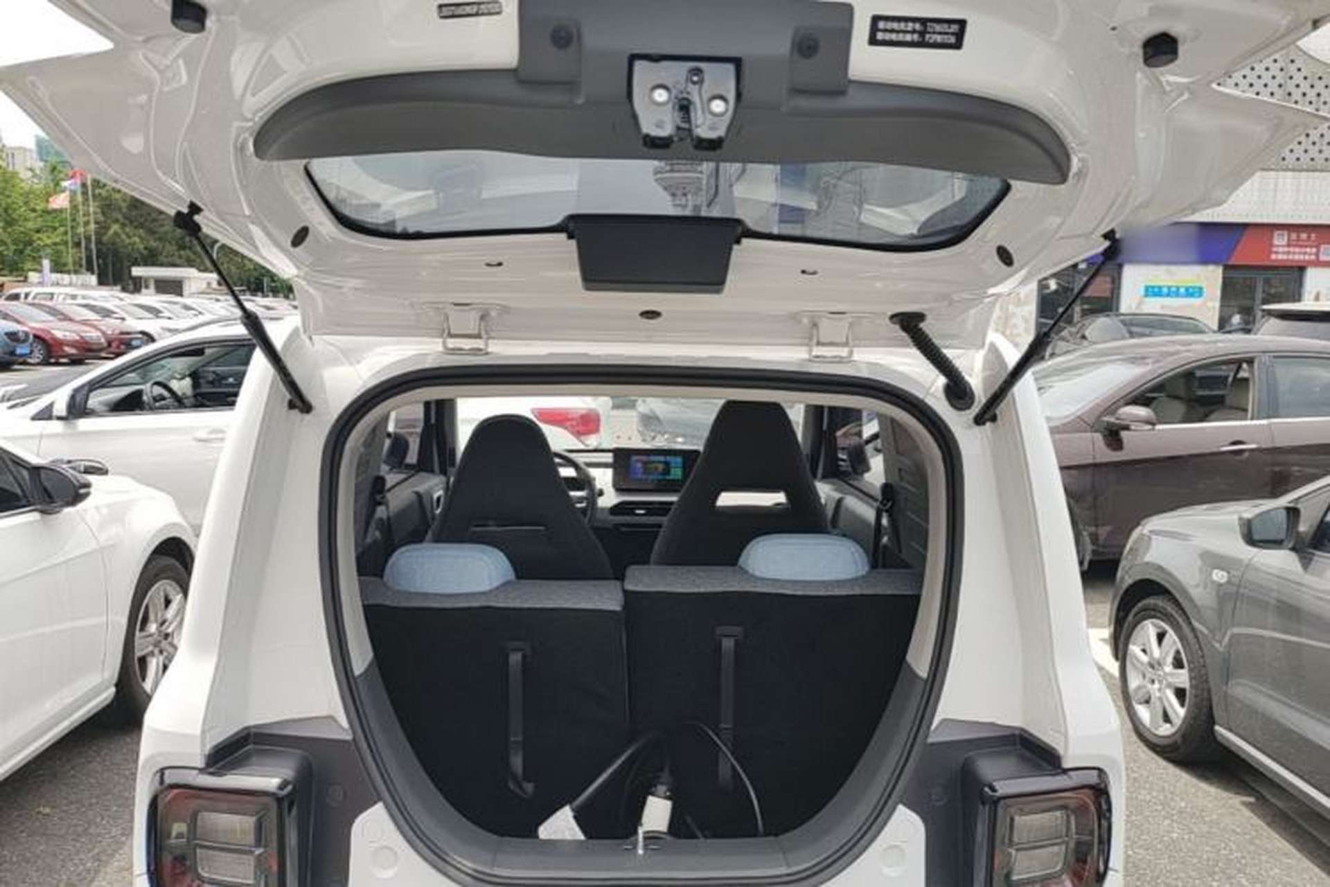Used Geely Galaxy Panda 2023 Panda Mini 200km Endurance Bear Trunk