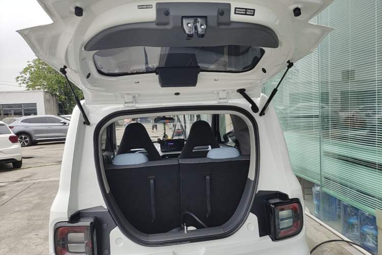 Used Geely Galaxy Panda 2023 Panda Mini 200km Endurance Bear Trunk