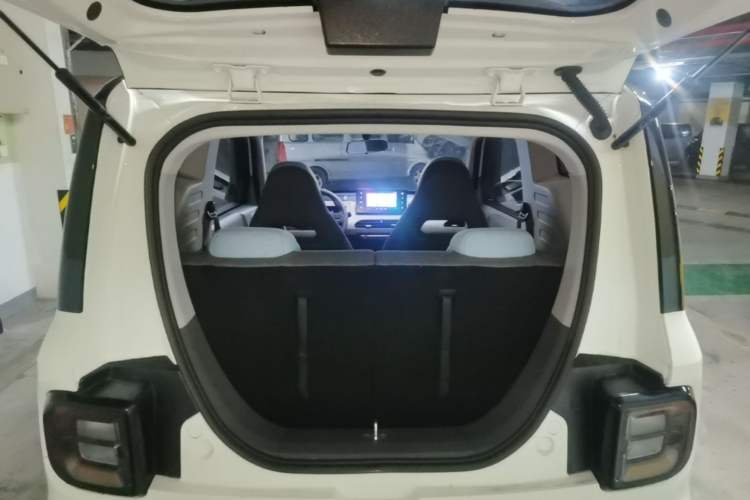 Used Geely Galaxy Panda 2023 Panda Mini 200km Endurance Bear Trunk