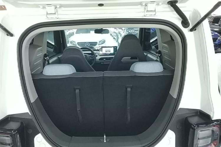 Used Geely Galaxy Panda 2023 Panda Mini 200km Endurance Bear Trunk