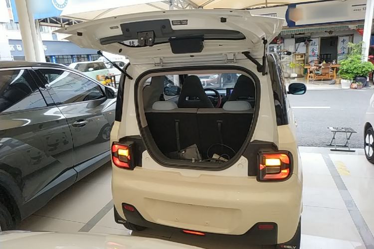 Used Geely Galaxy Panda 2023 Panda Mini 200km Dynamic Bear Trunk