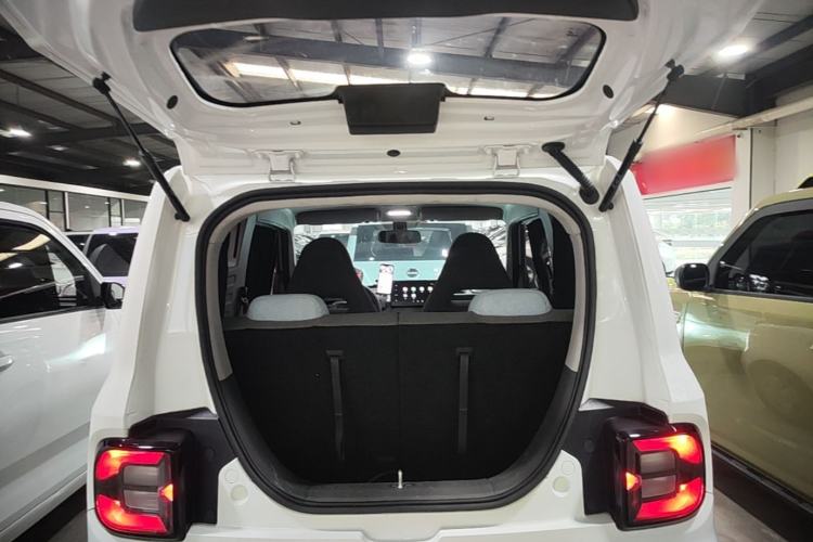 Used Geely Galaxy Panda 2023 Panda Mini 200km Endurance Bear Trunk