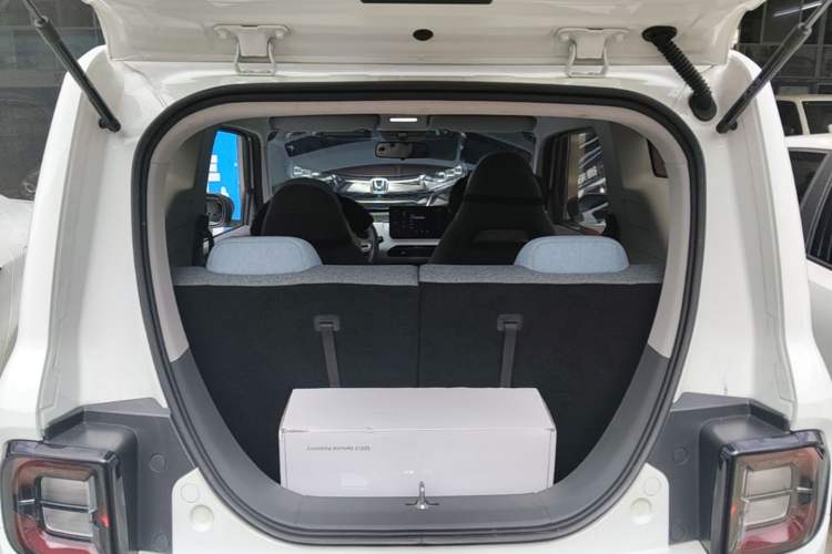 Used Geely Galaxy Panda 2023 Panda Mini 200km Endurance Bear Trunk