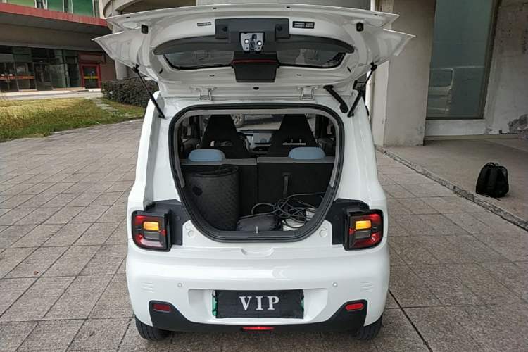 Used Geely Galaxy Panda 2023 Panda Mini 200km Endurance Bear Trunk