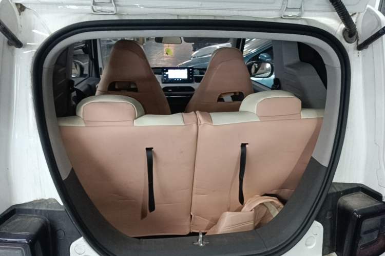 Used Geely Galaxy Panda 2023 Panda Mini 200km Endurance Bear Trunk