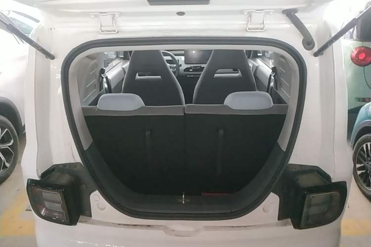 Used Geely Galaxy Panda 2023 Panda Mini 200km Endurance Bear Trunk