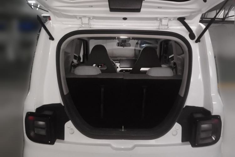 Used Geely Galaxy Panda 2023 Panda Mini 200km Endurance Bear Trunk