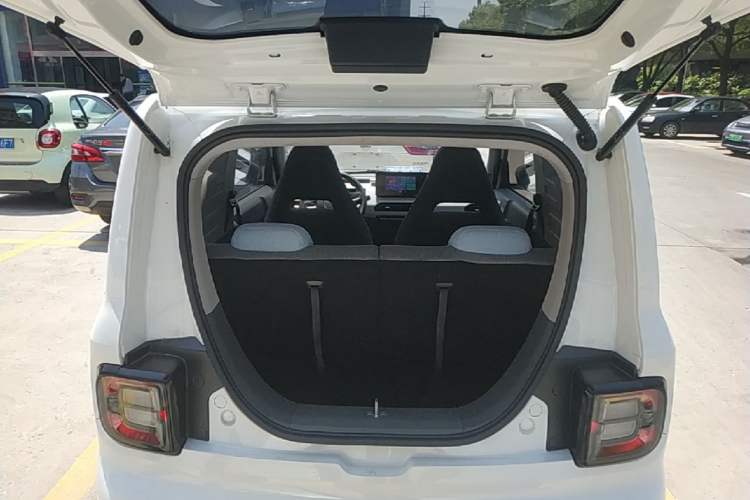 Used Geely Galaxy Panda 2023 Panda Mini 200km Endurance Bear Trunk