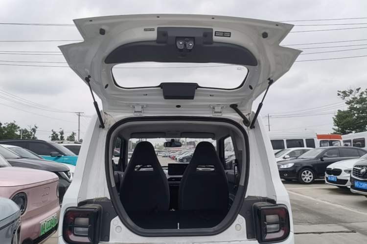 Used Geely Galaxy Panda 2023 Panda Mini 120km Cute Bear Trunk