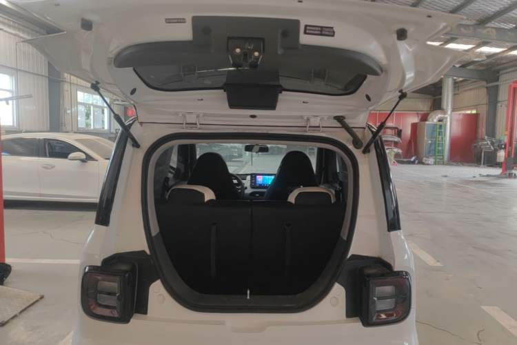 Used Geely Galaxy Panda 2023 Panda Mini 200km Endurance Bear Trunk