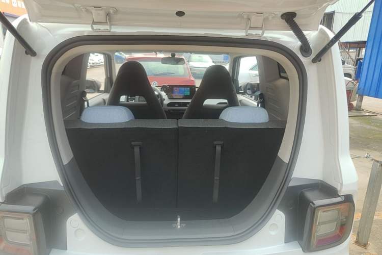 Used Geely Galaxy Panda 2023 Panda Mini 200km Endurance Bear Trunk