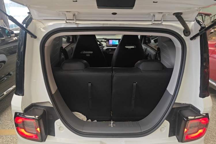Used Geely Galaxy Panda 2023 Panda Mini 200km Endurance Bear Trunk