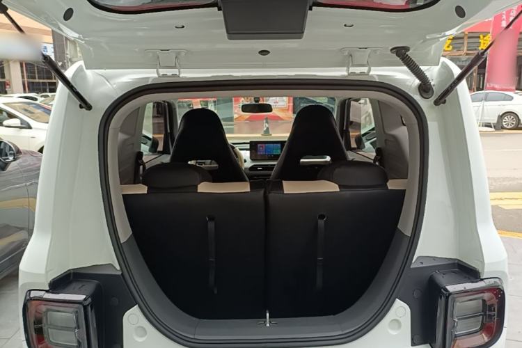 Used Geely Galaxy Panda 2023 Panda Mini 120km Super Cute Bear Trunk