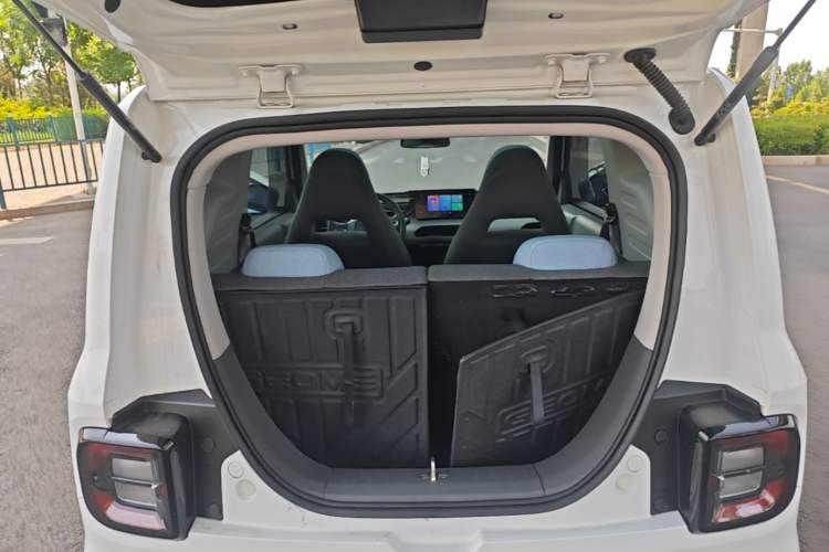 Used Geely Galaxy Panda 2023 Panda Mini 200km Dynamic Bear Trunk