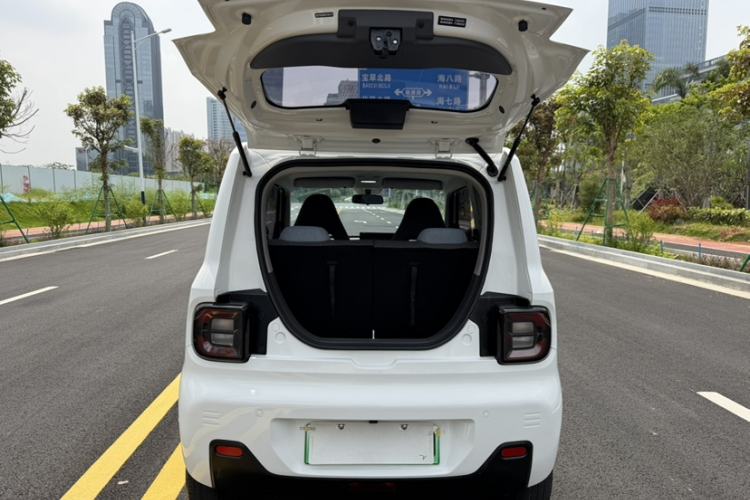 Used Geely Galaxy Panda 2023 Panda Mini 200km Endurance Bear Trunk
