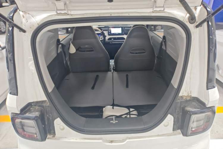 Used Geely Galaxy Panda 2023 Panda Mini 200km Endurance Bear Trunk