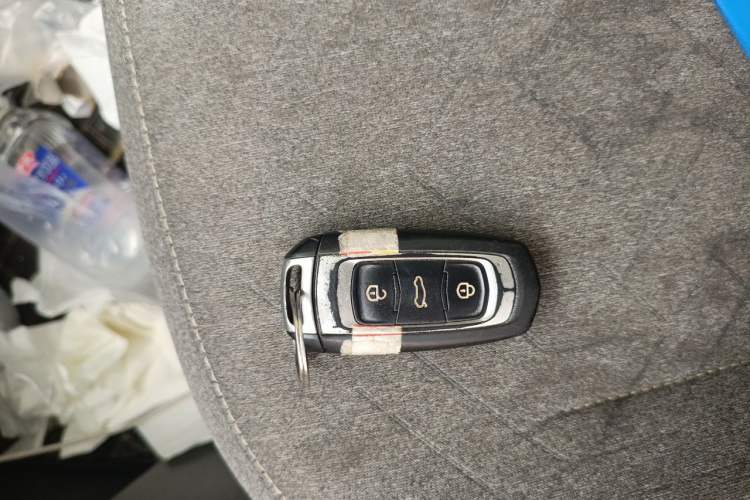 Used Geely Galaxy Panda 2023 Panda Mini 200km Endurance Bear Vehicle Key