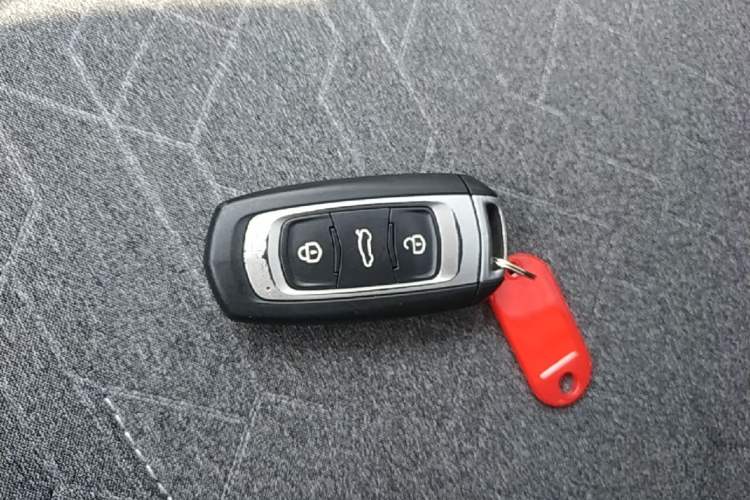 Used Geely Galaxy Panda 2023 Panda Mini 200km Endurance Bear Vehicle Key