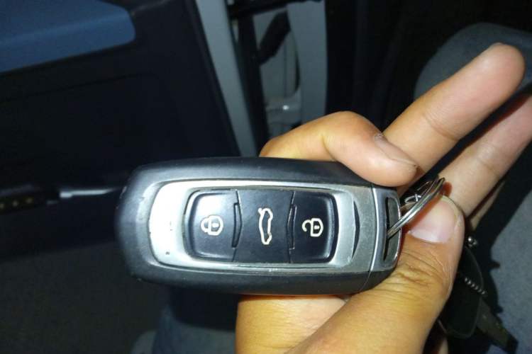 Used Geely Galaxy Panda 2023 Panda Mini 200km Endurance Bear Vehicle Key