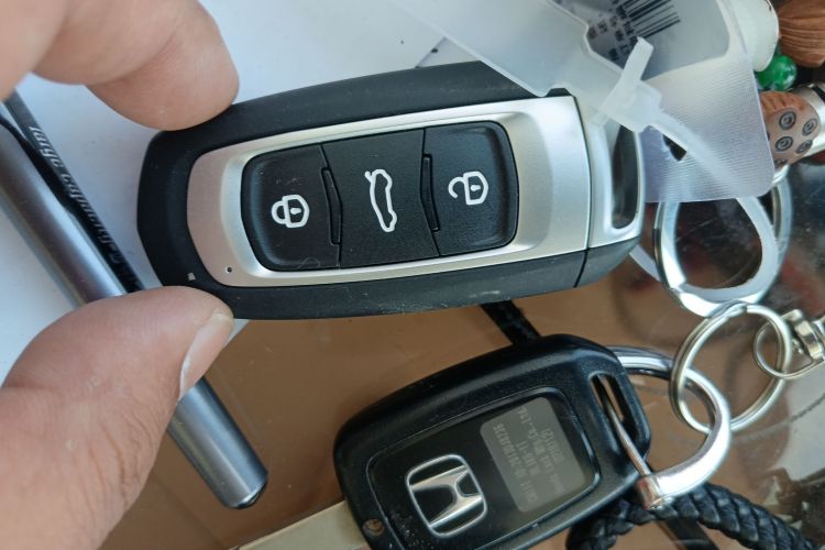 Used Geely Galaxy Panda 2023 Panda Mini 200km Endurance Bear Vehicle Key