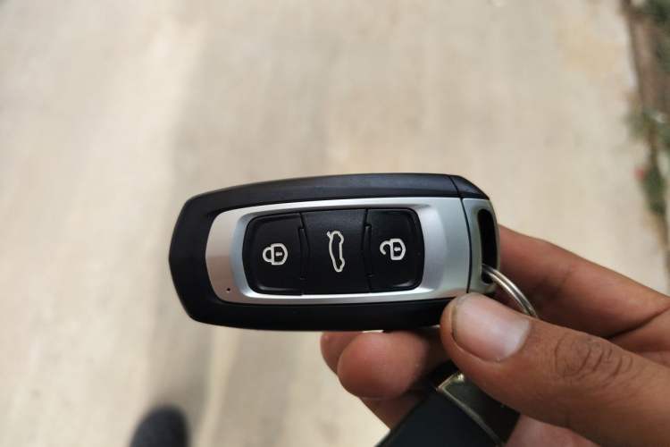 Used Geely Galaxy Panda 2023 Panda Mini 200km Endurance Bear Vehicle Key
