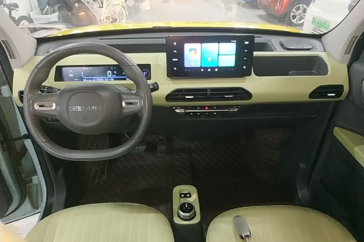 Used Geely Galaxy Panda 2023 Panda Mini 200km Dynamic Bear Center Console