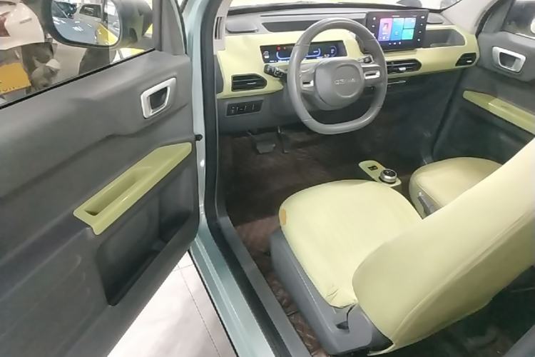 Used Geely Galaxy Panda 2023 Panda Mini 200km Dynamic Bear Driver Seat