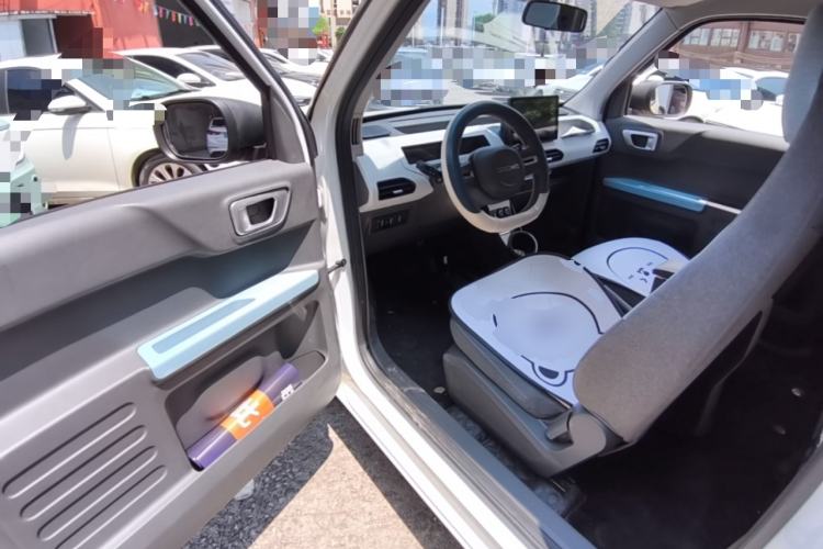 Used Geely Galaxy Panda 2023 Panda Mini 200km Endurance Bear Driver Seat