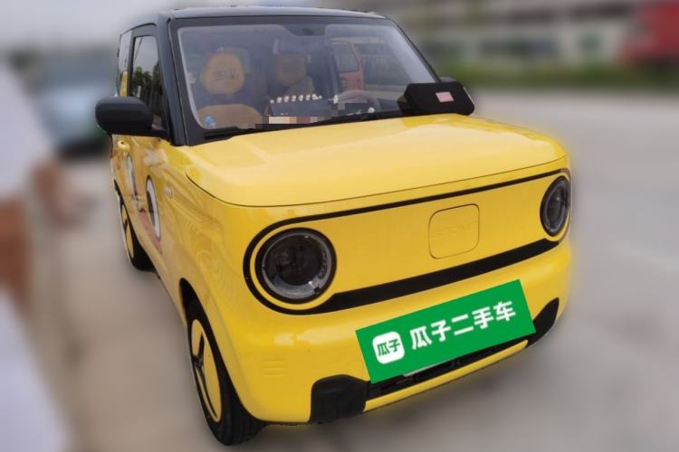 Used Geely Galaxy Panda 2023 Panda Mini 200km Endurance Bear Front Right 45 Deg