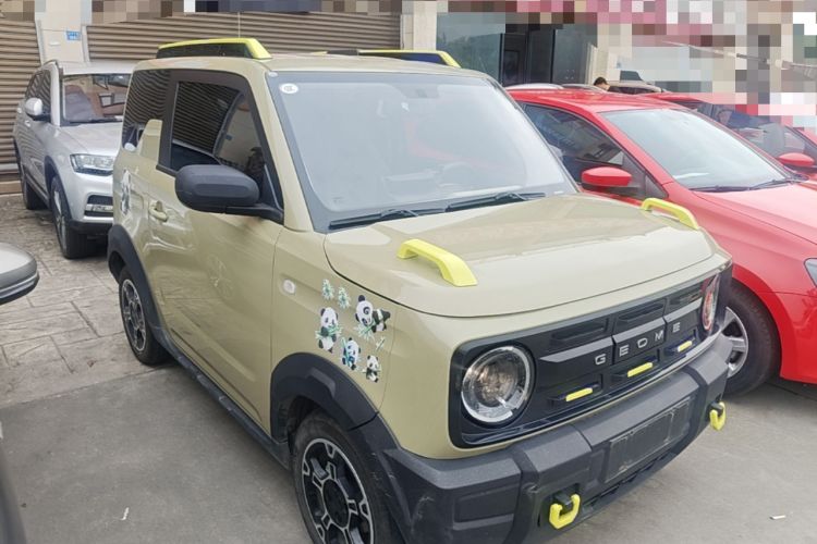Used Geely Galaxy Panda 2023 Panda Mini 200km Endurance Bear Front Right 45 Deg