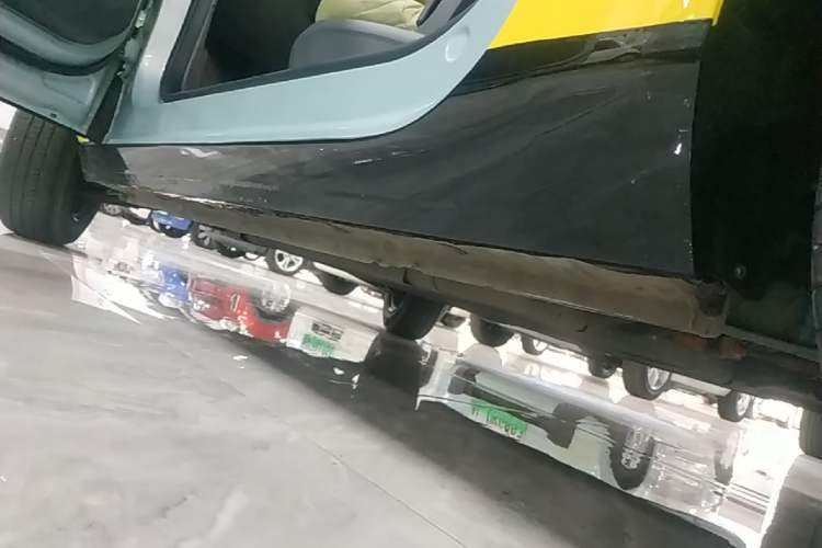 Used Geely Galaxy Panda 2023 Panda Mini 200km Dynamic Bear Left Side Sill