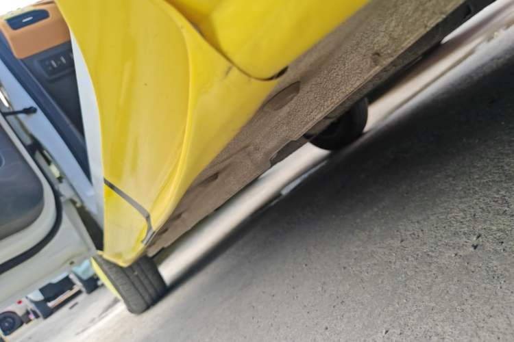 Used Geely Galaxy Panda 2023 Panda Mini 200km Endurance Bear Left Side Sill