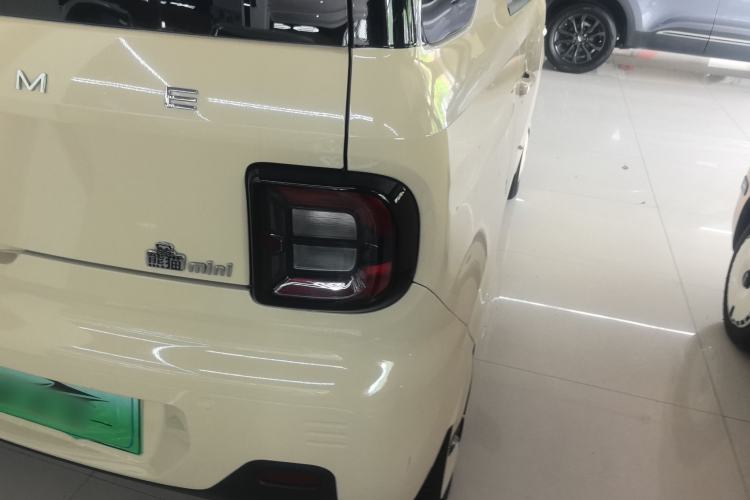 Used Geely Galaxy Panda 2023 Panda Mini 200km Endurance Bear Right Rear Taillight