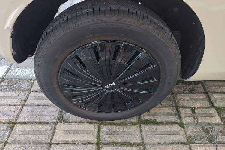 Used Geely Galaxy Panda 2023 Panda Mini 200km Endurance Bear Right Rear Wheel Hub