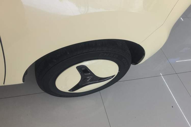 Used Geely Galaxy Panda 2023 Panda Mini 200km Endurance Bear Right Rear Wheel Hub