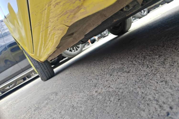 Used Geely Galaxy Panda 2023 Panda Mini 200km Endurance Bear Right Side Sill