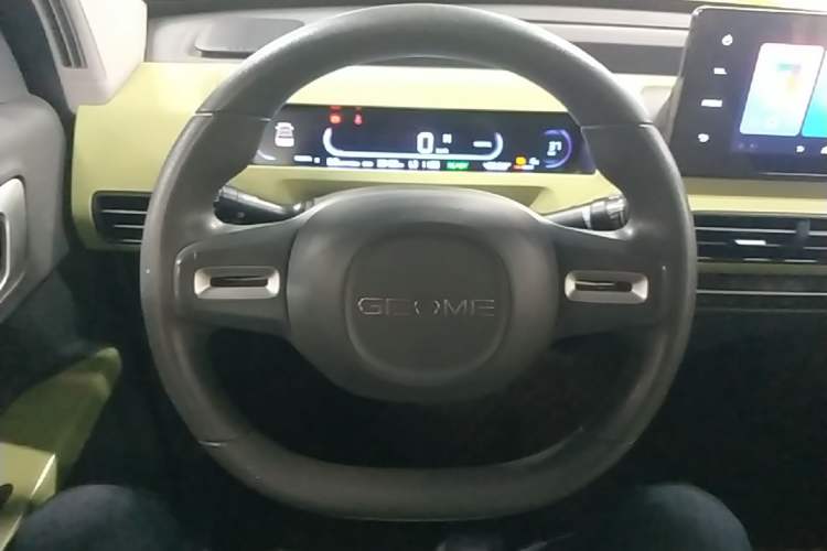Used Geely Galaxy Panda 2023 Panda Mini 200km Dynamic Bear Steering Wheel
