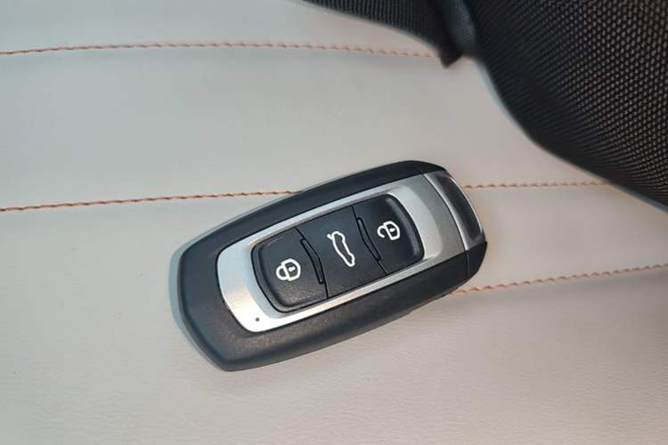 Used Geely Galaxy Panda 2023 Panda Mini 200km Endurance Bear Vehicle Key