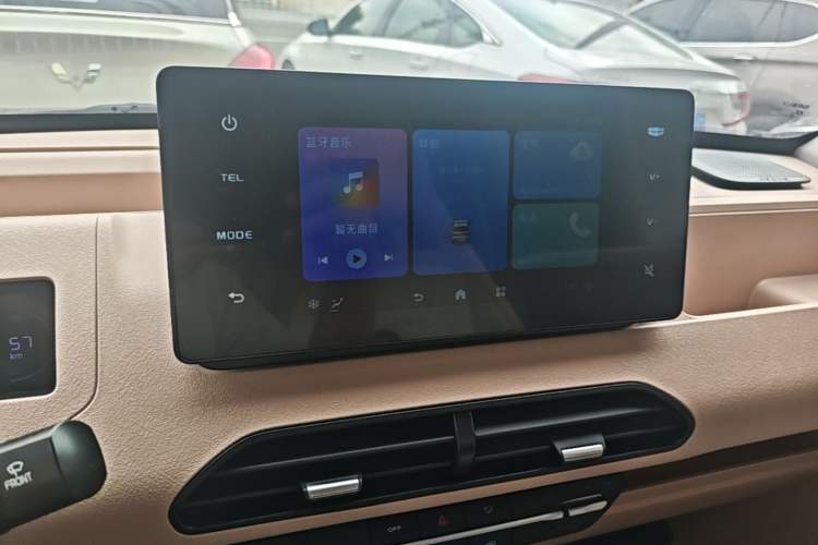 Used Geely Galaxy Panda 2024 Panda Mini 200km Endurance Bear Audio And AC Panel