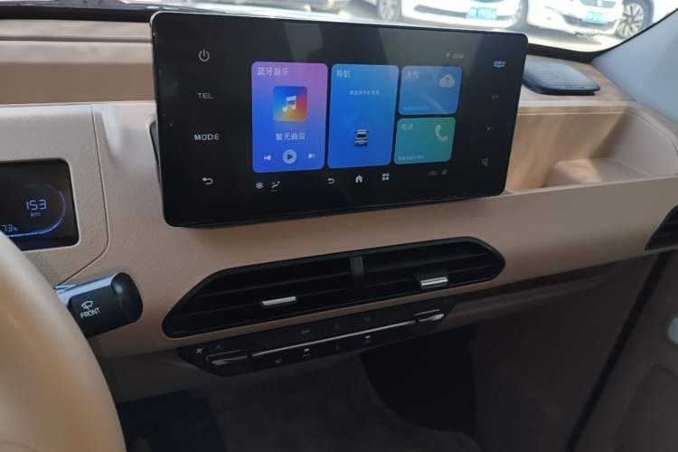 Used Geely Galaxy Panda 2024 Panda Mini 200km Endurance Bear Audio And AC Panel
