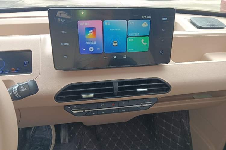 Used Geely Galaxy Panda 2024 Panda Mini 200km Endurance Bear Audio And AC Panel
