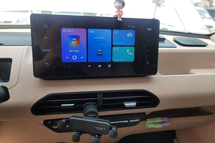 Used Geely Galaxy Panda 2024 Panda Mini 200km Endurance Bear Audio And AC Panel
